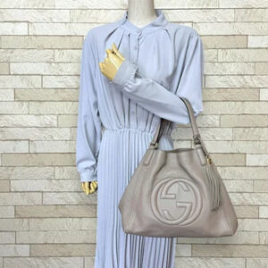 Gucci Tassel Tote Gray Bag Soho Leather